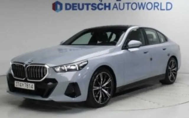 5시리즈 (G60) 530i xDrive BMW 2026/02 8,393km