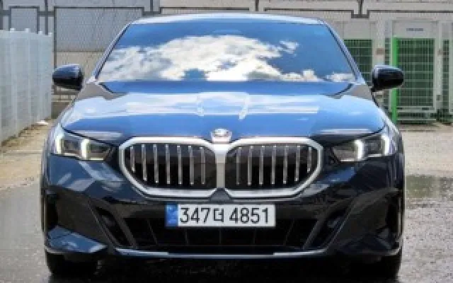 5시리즈 (G60) 530i xDrive BMW 2024/09 13,632km